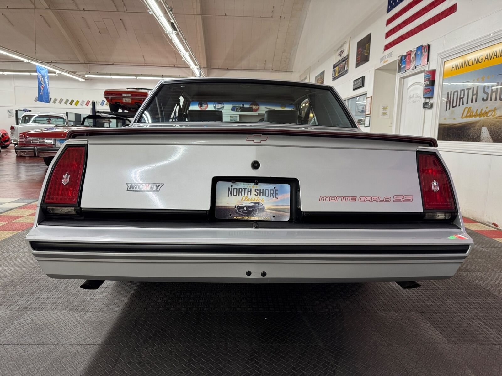 Chevrolet-Monte-Carlo-1985-Coupe-15