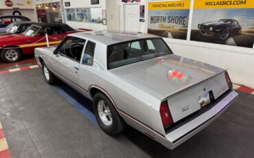 Chevrolet-Monte-Carlo-1985-Coupe-2