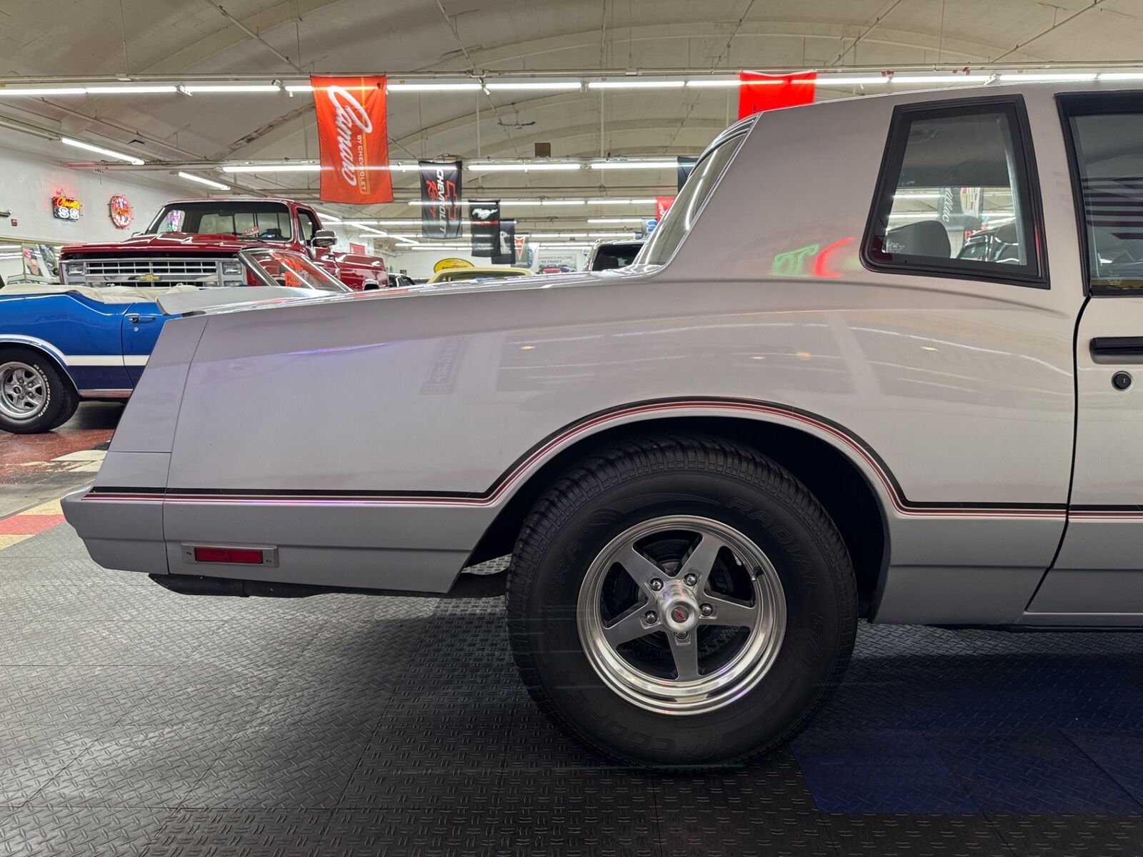 Chevrolet-Monte-Carlo-1985-Coupe-23