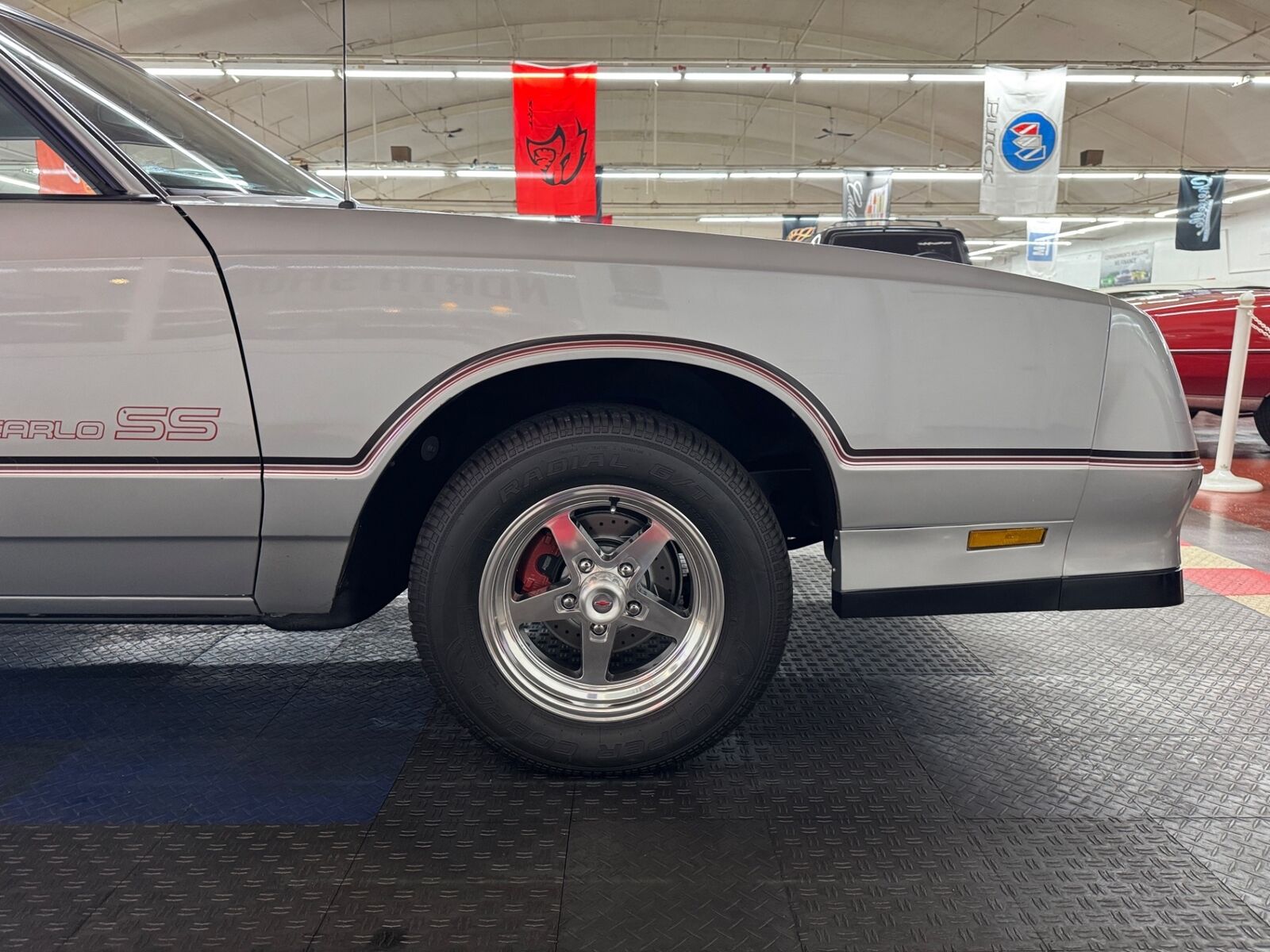 Chevrolet-Monte-Carlo-1985-Coupe-25