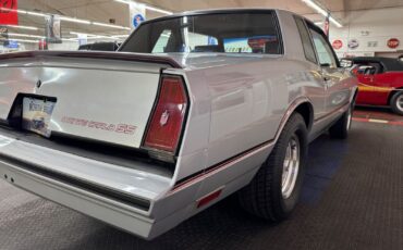 Chevrolet-Monte-Carlo-1985-Coupe-26