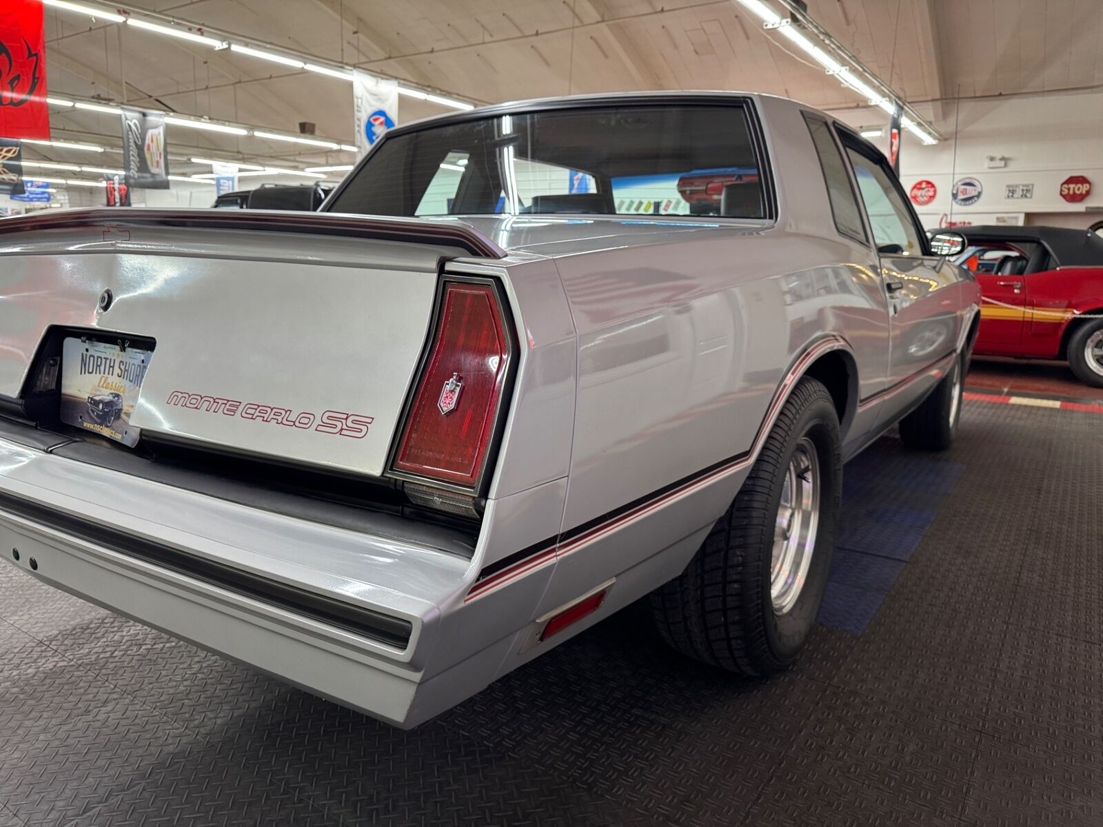 Chevrolet-Monte-Carlo-1985-Coupe-26