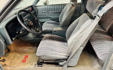 Chevrolet-Monte-Carlo-1985-Coupe-30