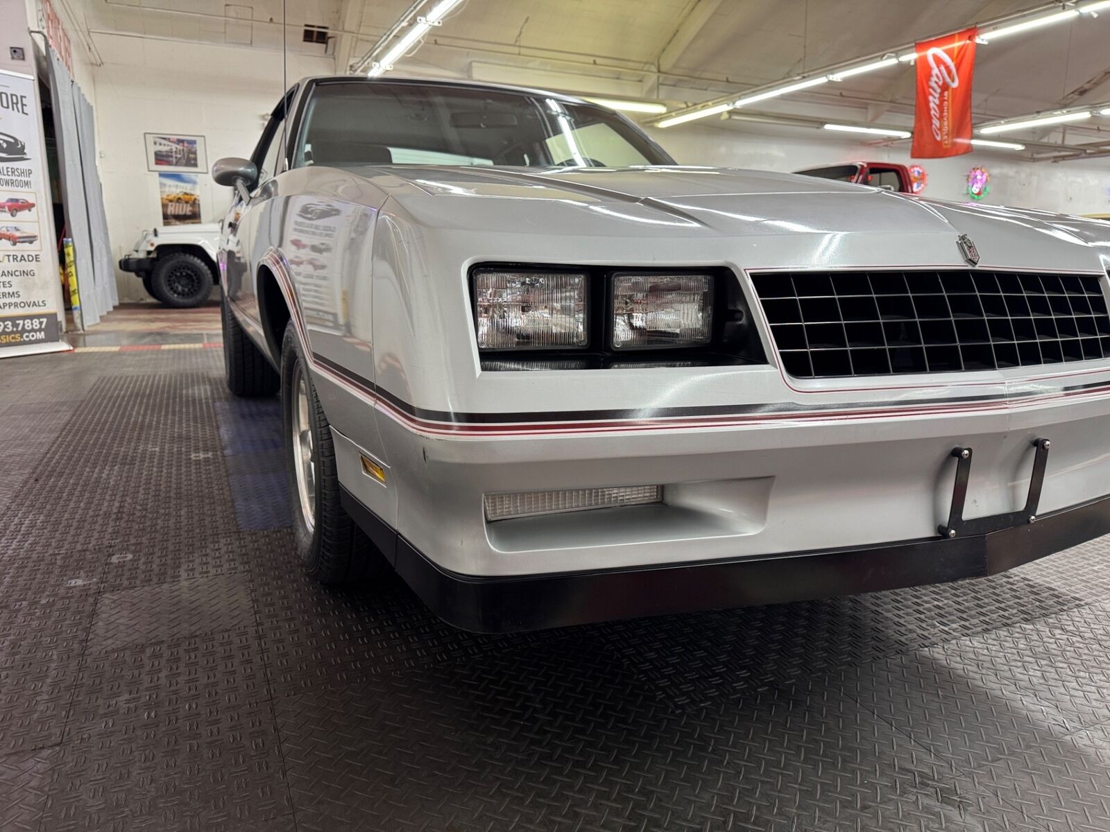 Chevrolet-Monte-Carlo-1985-Coupe-7