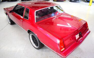 Chevrolet-Monte-Carlo-1986-Coupe-17