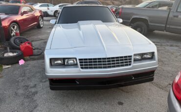 Chevrolet-Monte-Carlo-1986-Coupe-3