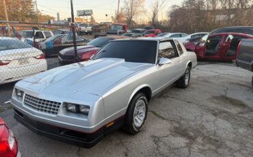 Chevrolet-Monte-Carlo-1986-Coupe