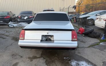 Chevrolet-Monte-Carlo-1986-Coupe-4