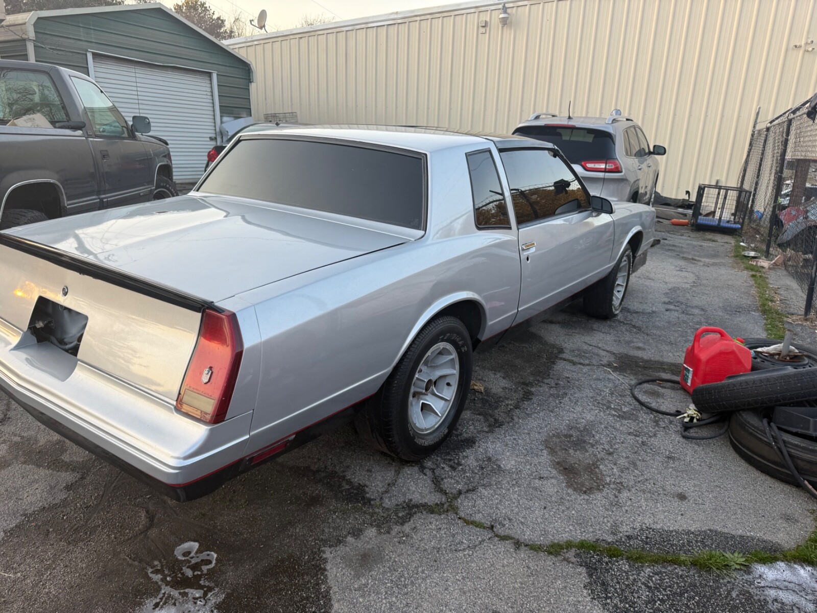 Chevrolet-Monte-Carlo-1986-Coupe-5