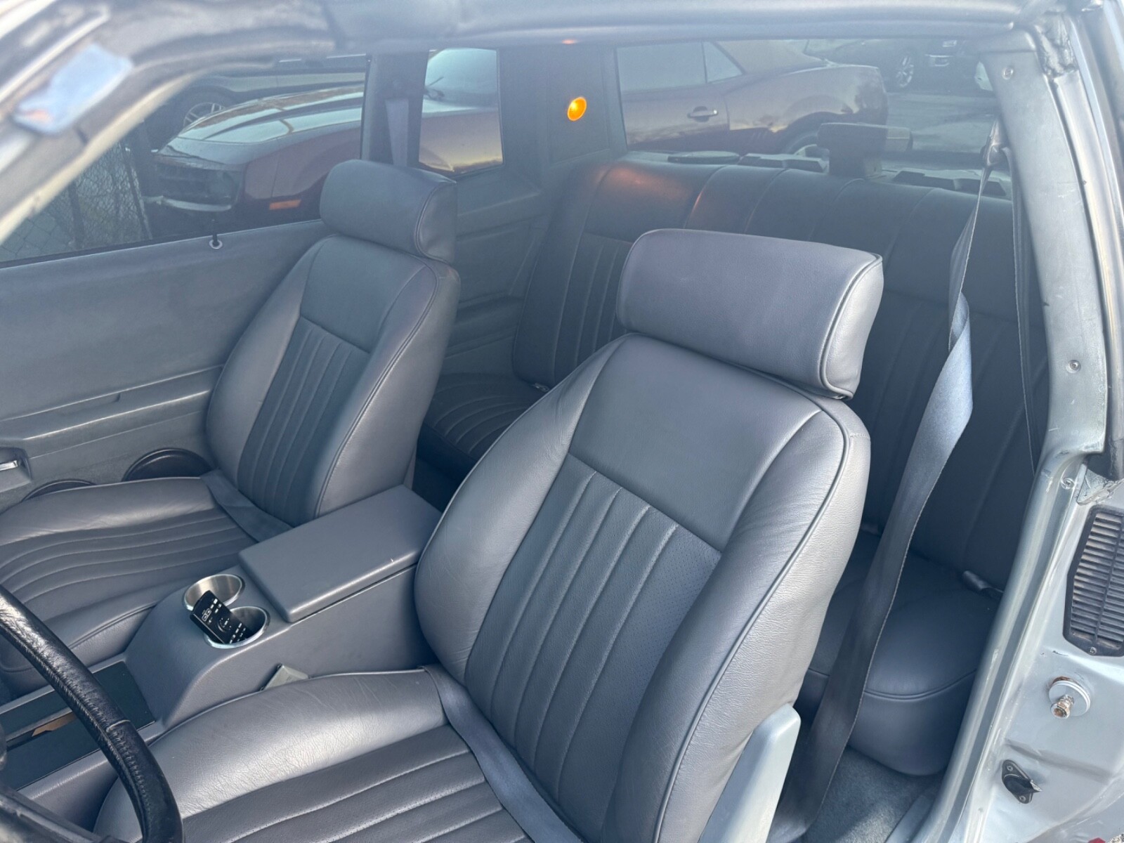 Chevrolet-Monte-Carlo-1986-Coupe-6