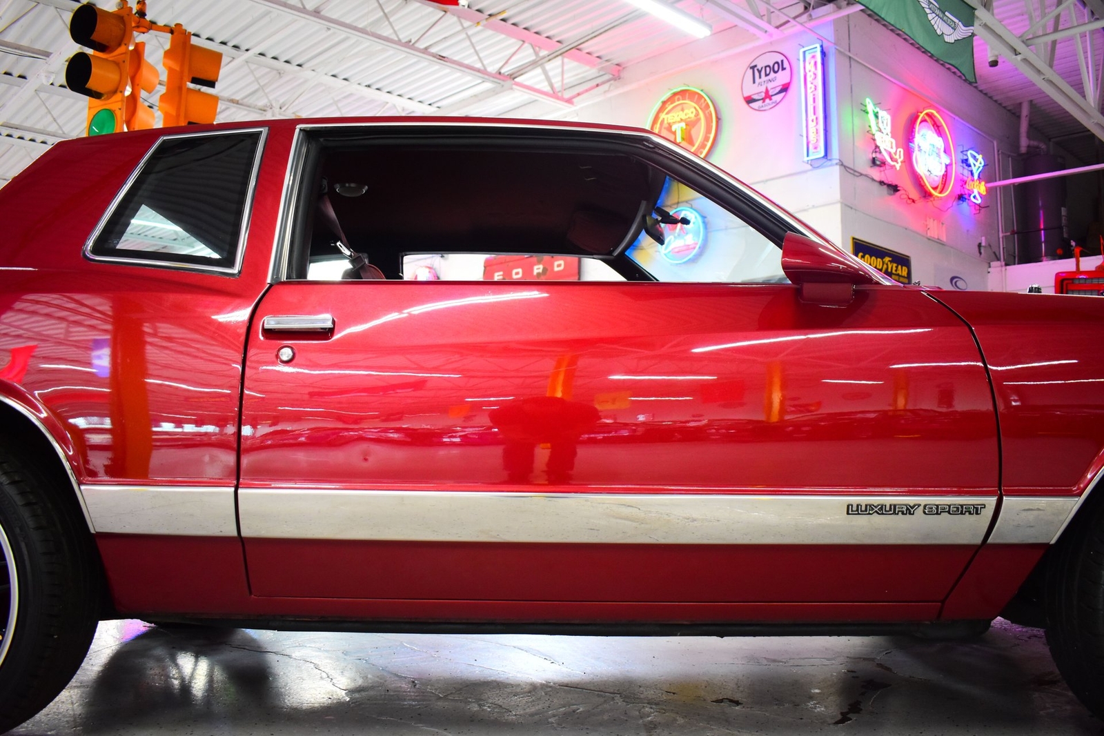 Chevrolet-Monte-Carlo-1986-Coupe-8