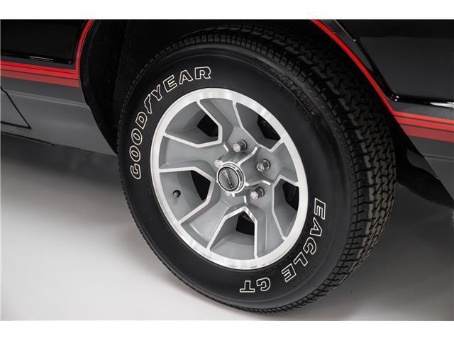 Chevrolet-Monte-Carlo-1987-2dr-Car-21