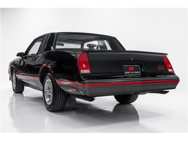 Chevrolet-Monte-Carlo-1987-2dr-Car-25