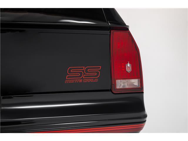 Chevrolet-Monte-Carlo-1987-2dr-Car-33