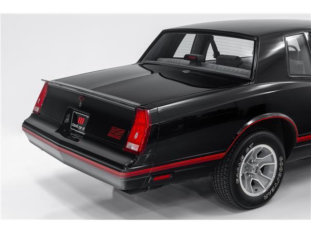 Chevrolet-Monte-Carlo-1987-2dr-Car-36
