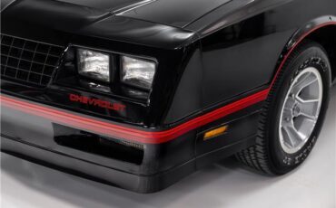 Chevrolet-Monte-Carlo-1987-2dr-Car-4