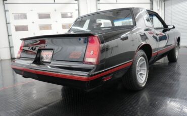 Chevrolet-Monte-Carlo-1988-Coupe-16
