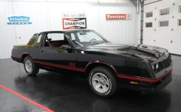 Chevrolet-Monte-Carlo-1988-Coupe-19