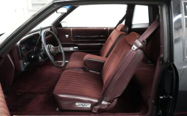 Chevrolet-Monte-Carlo-1988-Coupe-35