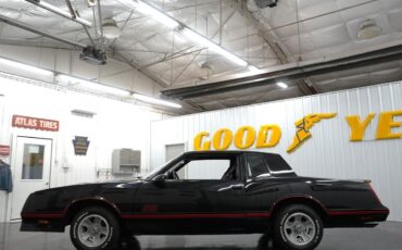 Chevrolet-Monte-Carlo-1988-Coupe-5