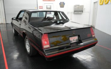 Chevrolet-Monte-Carlo-1988-Coupe-6