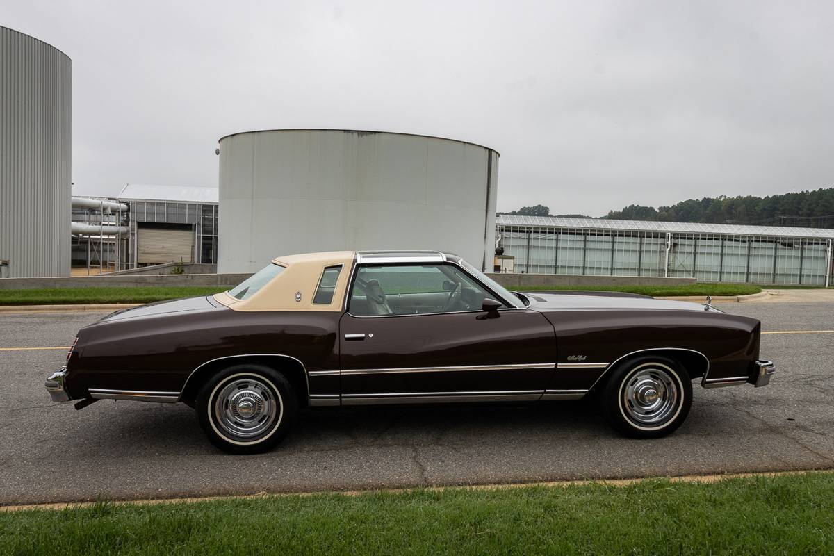 Chevrolet-Monte-carlo-1977-brown-3