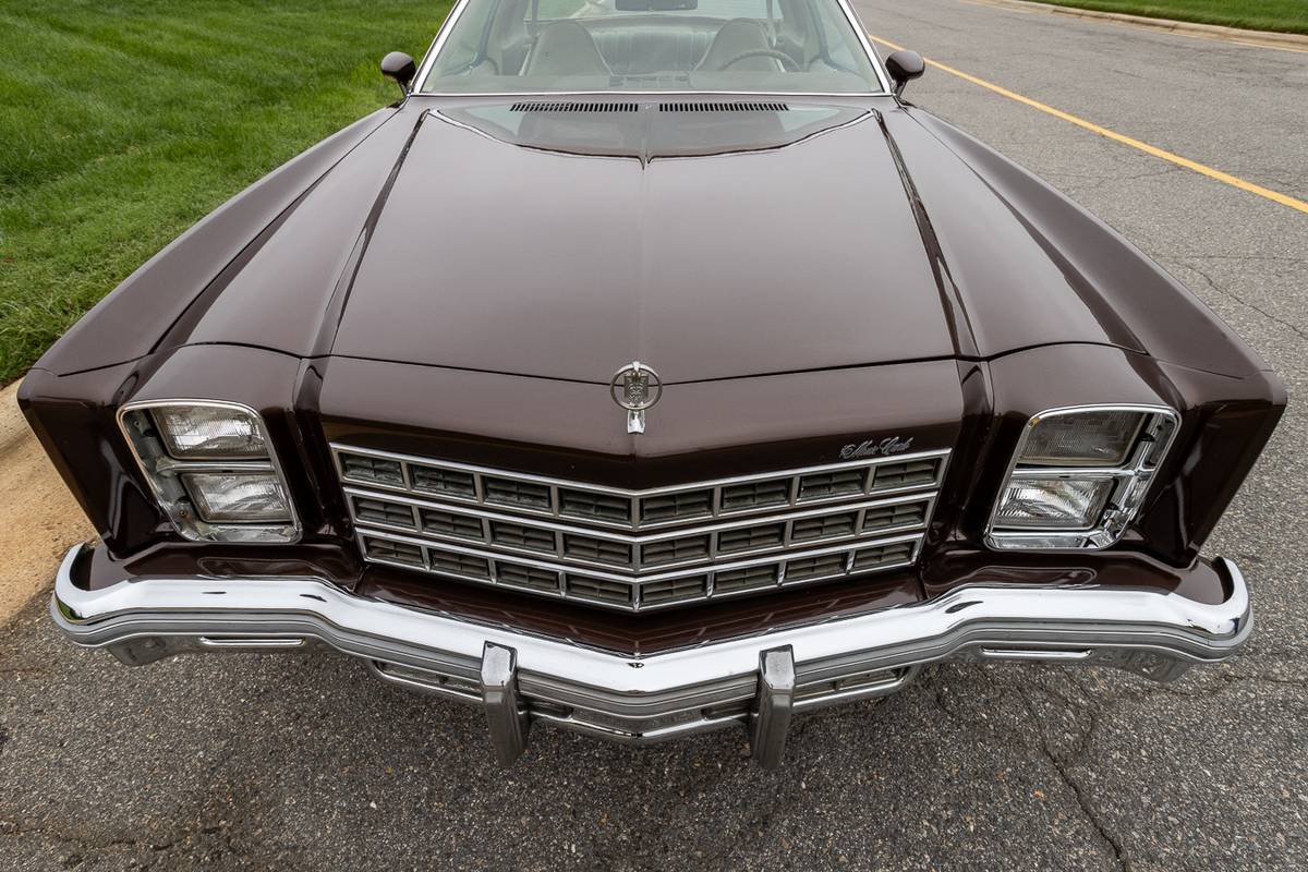 Chevrolet-Monte-carlo-1977-brown-4