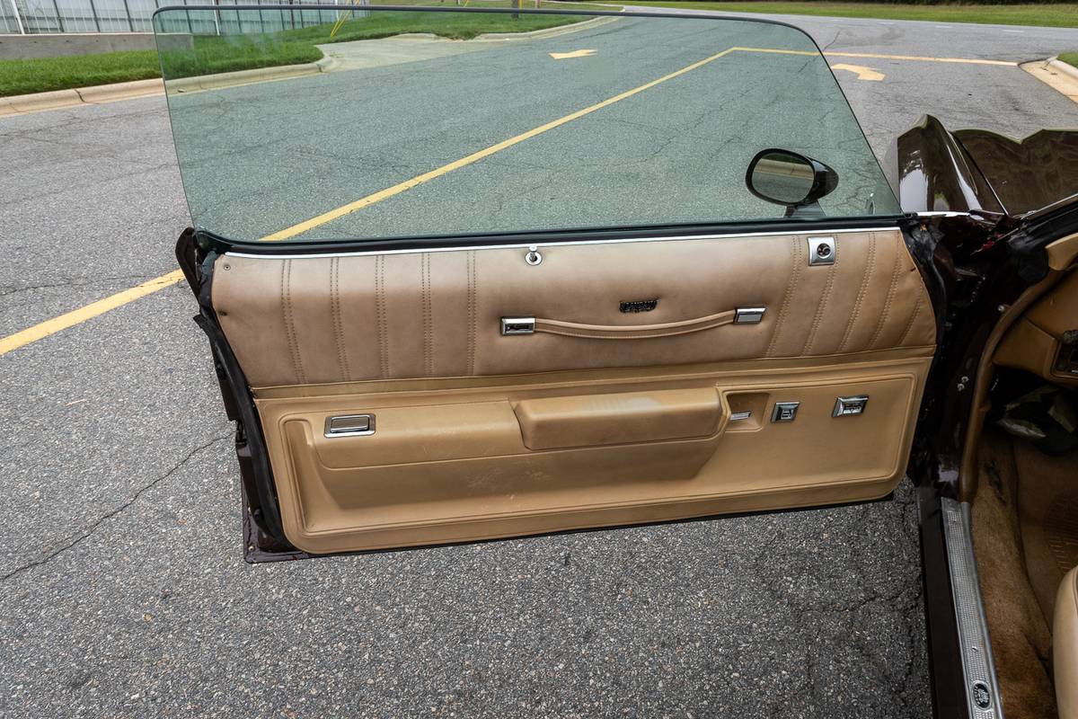 Chevrolet-Monte-carlo-1977-brown-9