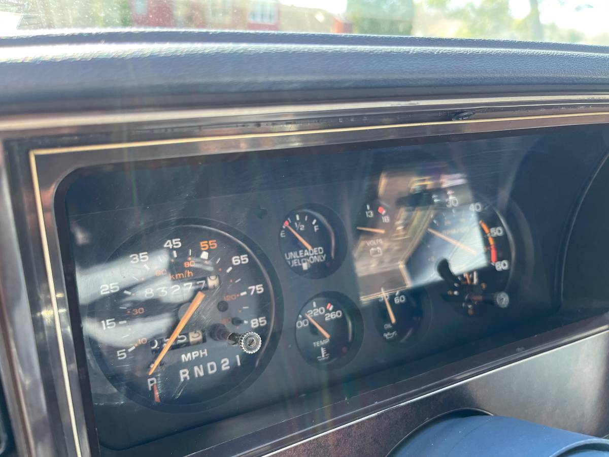 Chevrolet-Monte-carlo-ss-1984-black-10