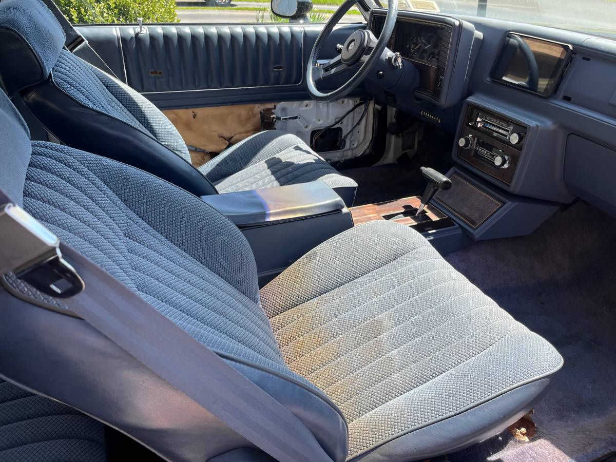 Chevrolet-Monte-carlo-ss-1984-black-9
