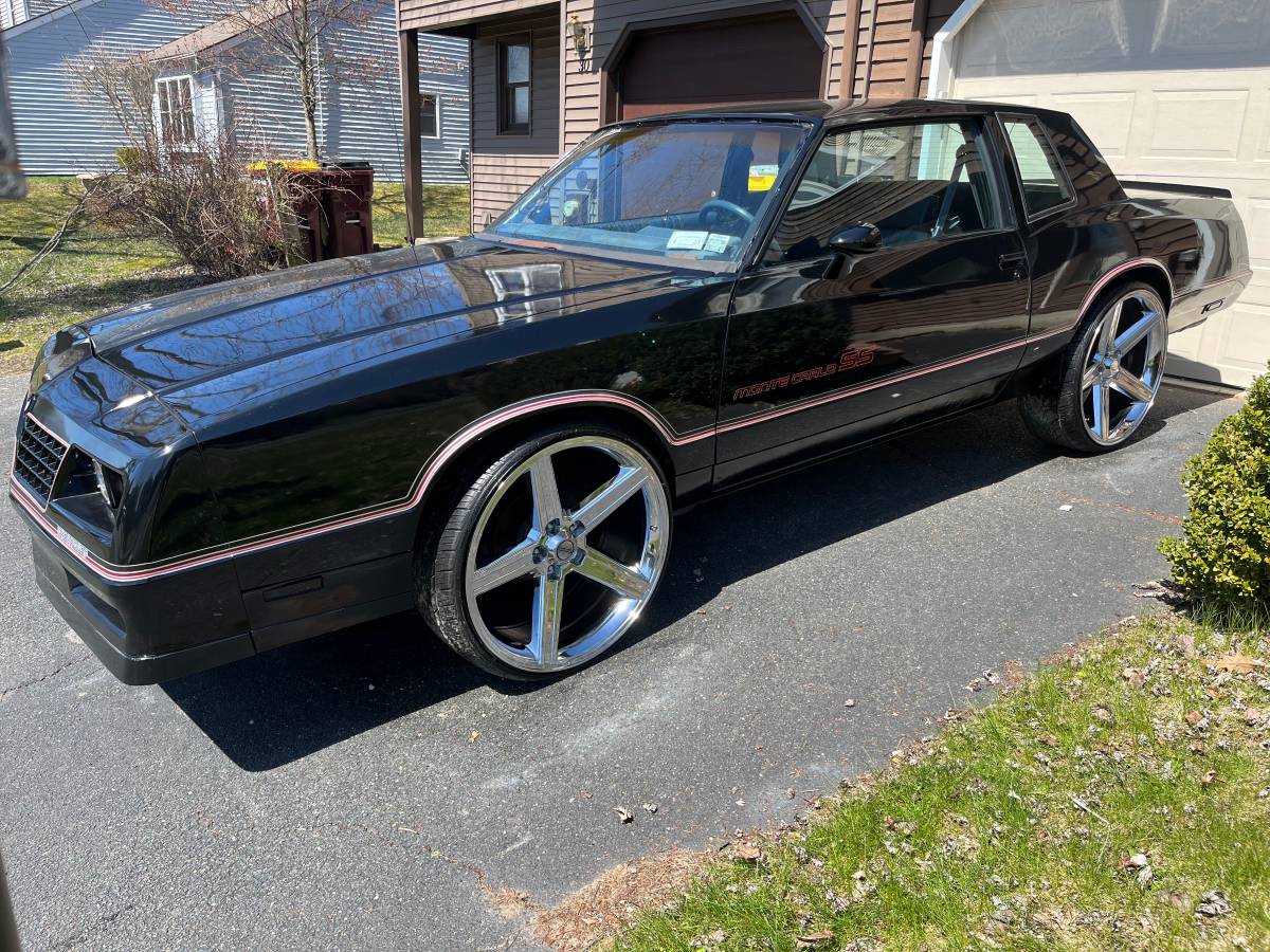 Chevrolet-Monte-carlo-ss-1984-black