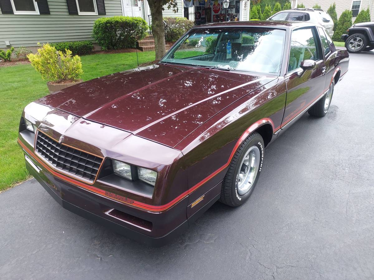 Chevrolet-Monte-carlo-ss-1985-red-1