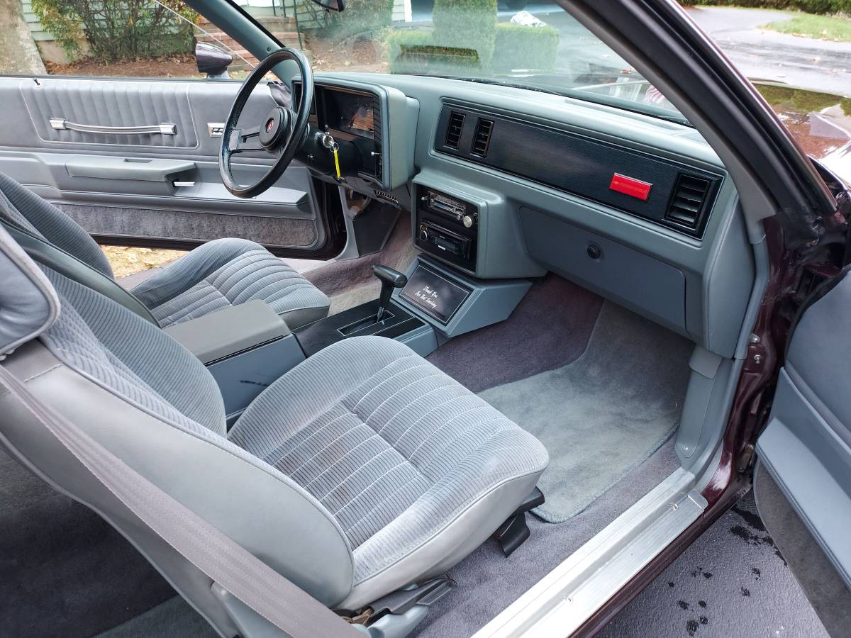 Chevrolet-Monte-carlo-ss-1985-red-19