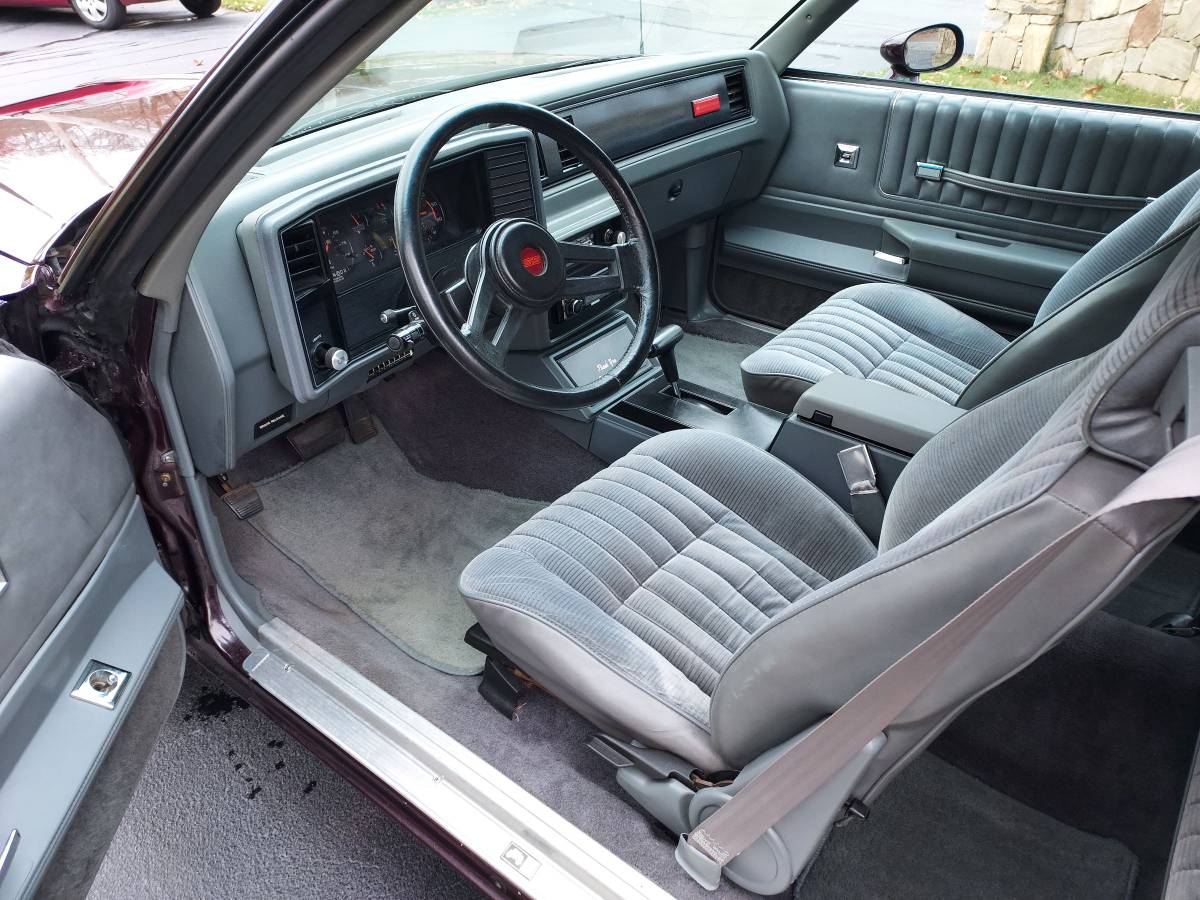 Chevrolet-Monte-carlo-ss-1985-red-20