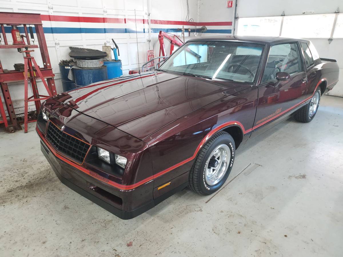 Chevrolet-Monte-carlo-ss-1985-red-21