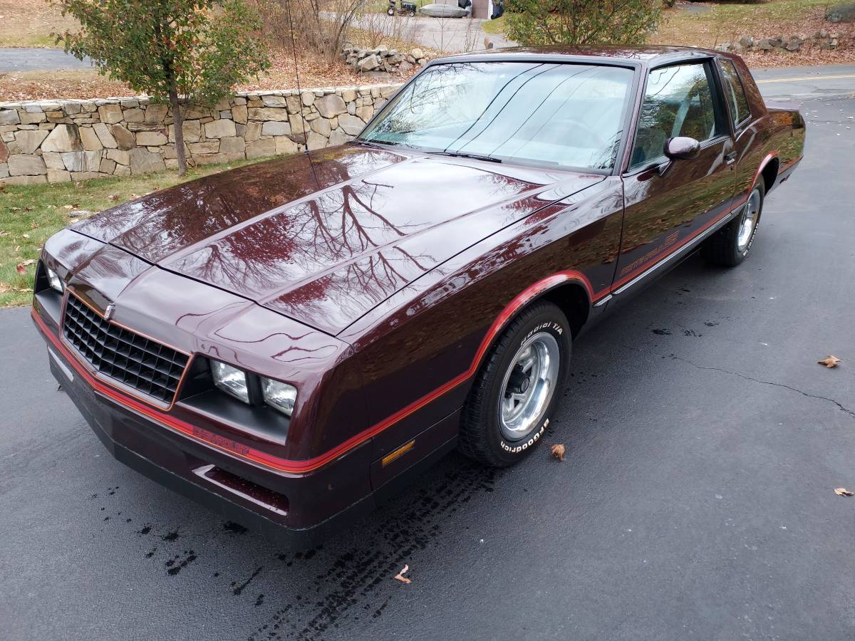 Chevrolet-Monte-carlo-ss-1985-red-22