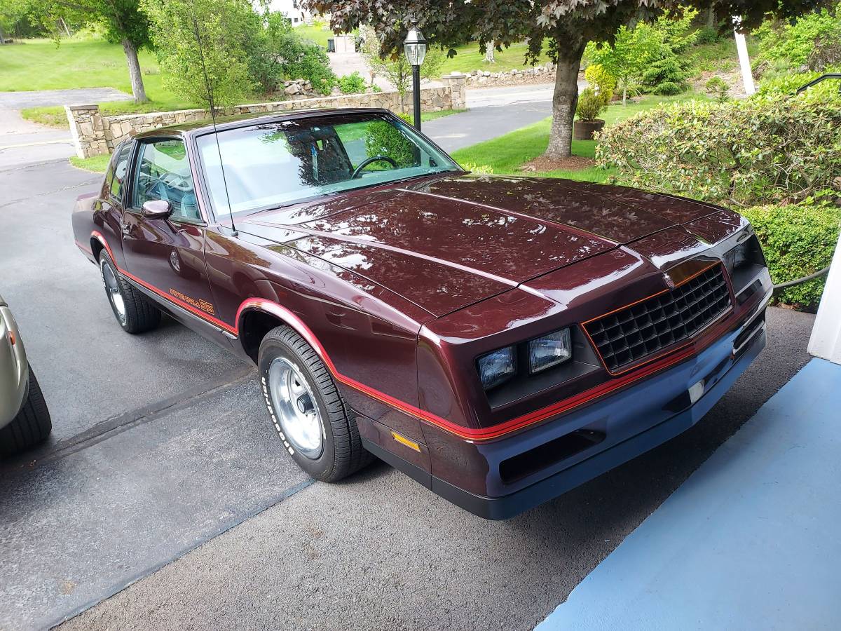Chevrolet-Monte-carlo-ss-1985-red-23