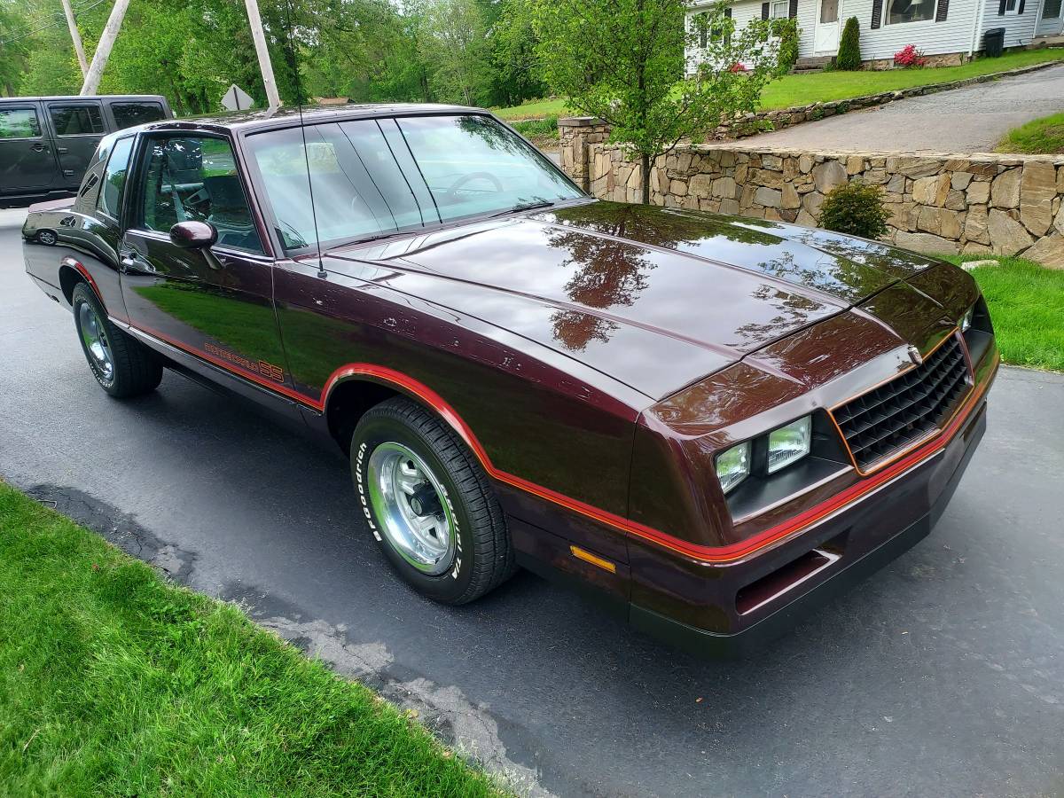 Chevrolet-Monte-carlo-ss-1985-red-6