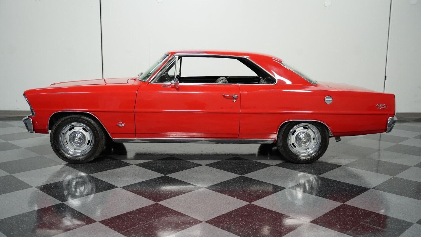 Chevrolet-Nova-1967-Hardtop-2