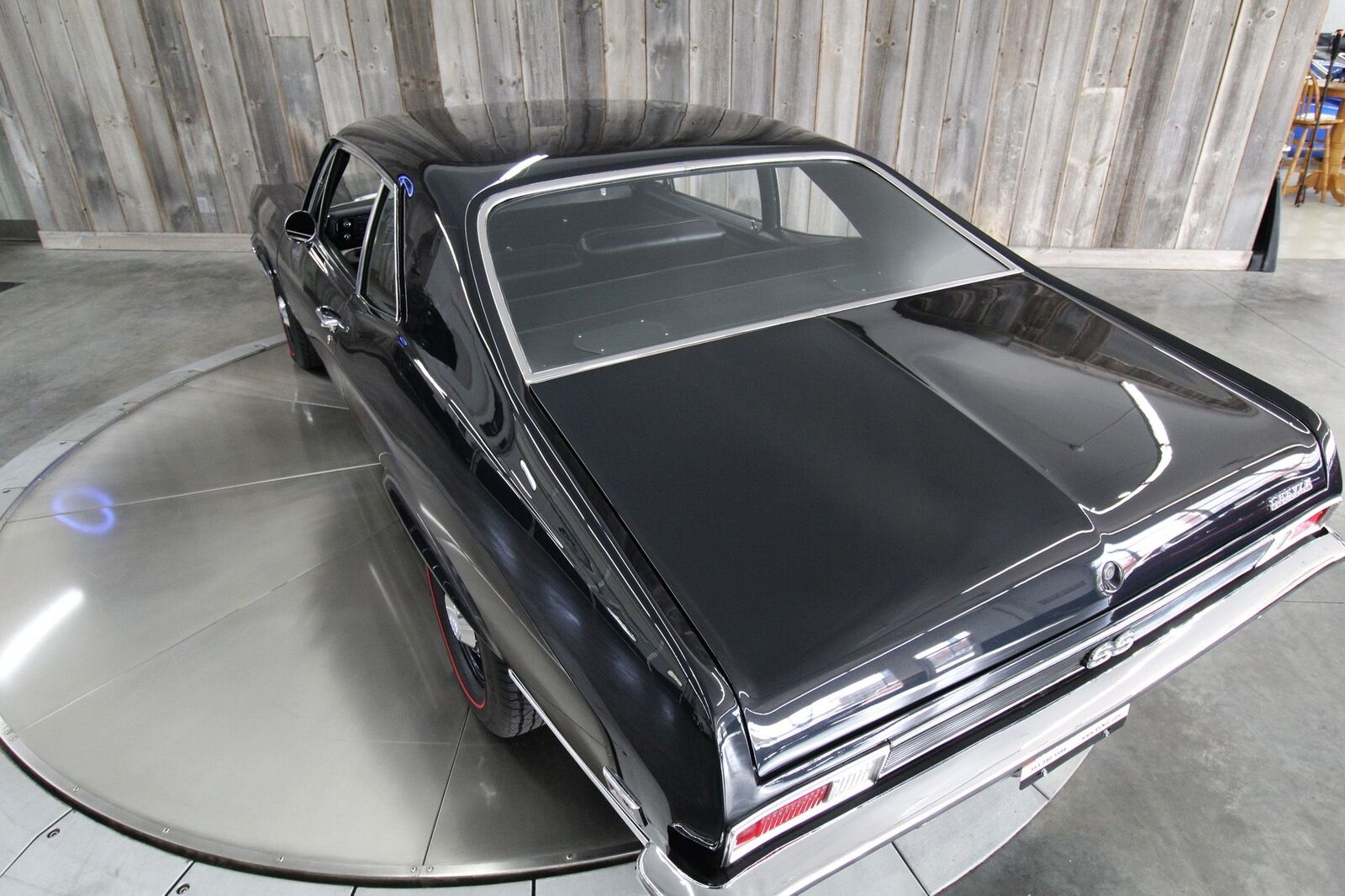 Chevrolet-Nova-1968-SS-18