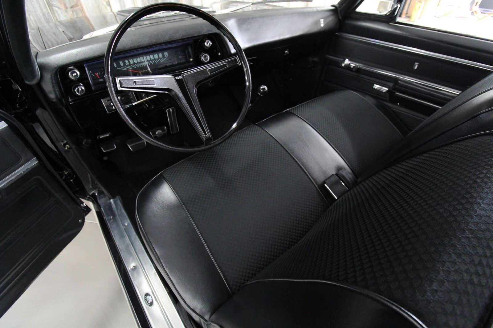 Chevrolet-Nova-1968-SS-20