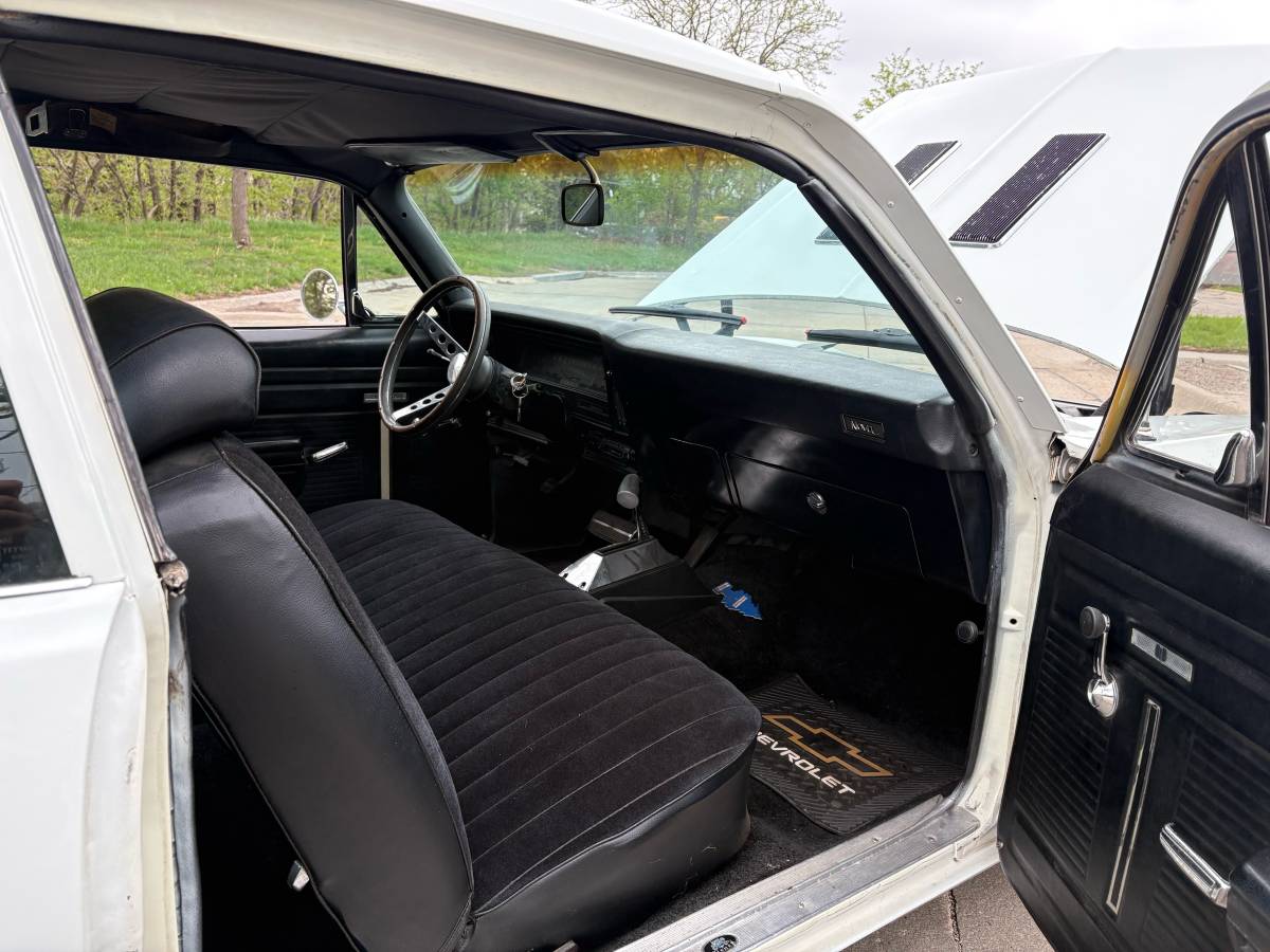 Chevrolet-Nova-1969-white-12