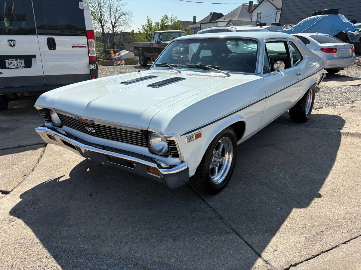 Chevrolet-Nova-1969-white