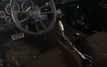 Chevrolet-Nova-1970-Sedan-11