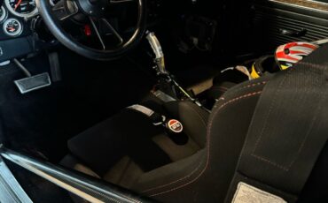 Chevrolet-Nova-1970-Sedan-9