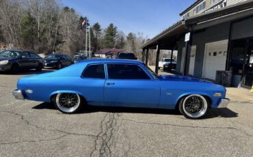 Chevrolet-Nova-1974-Coupe-8