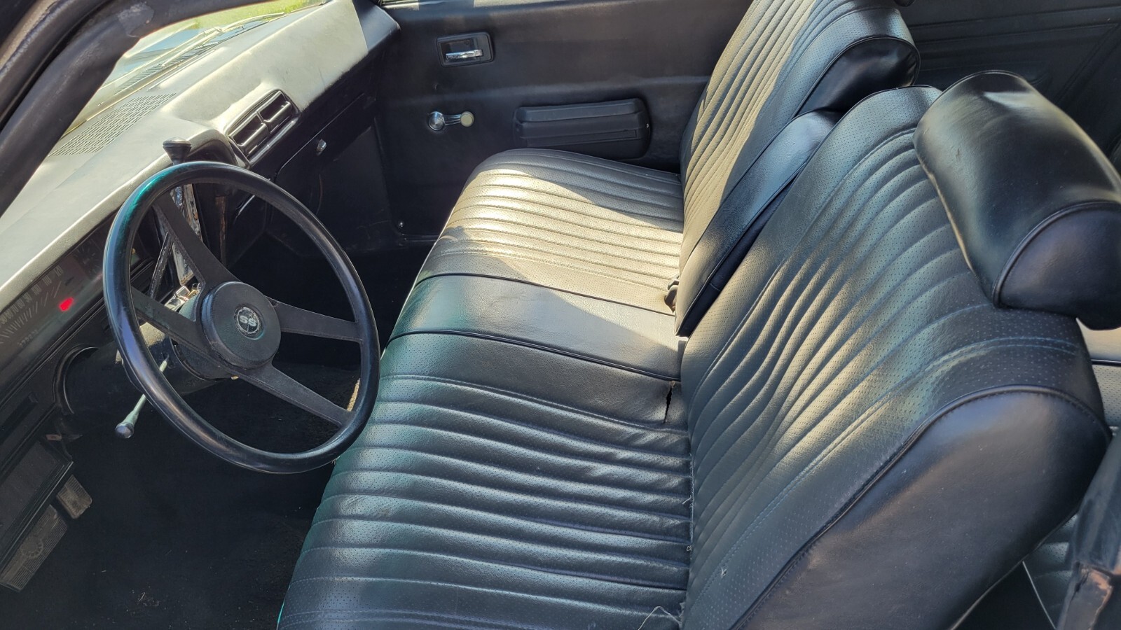 Chevrolet-Nova-1975-Coupe-14