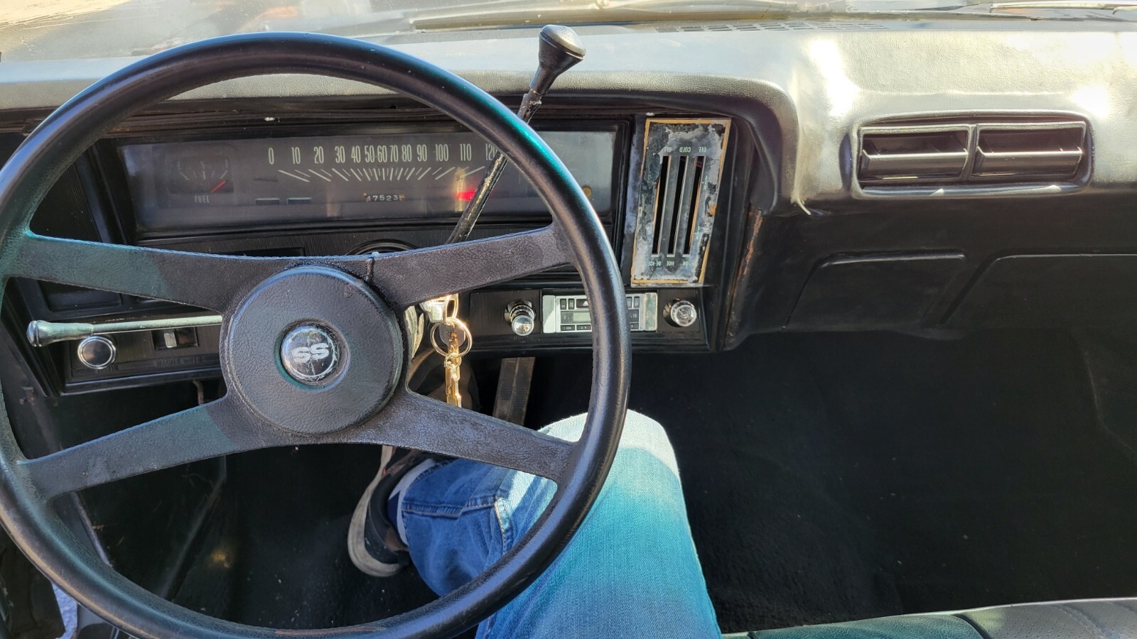 Chevrolet-Nova-1975-Coupe-16