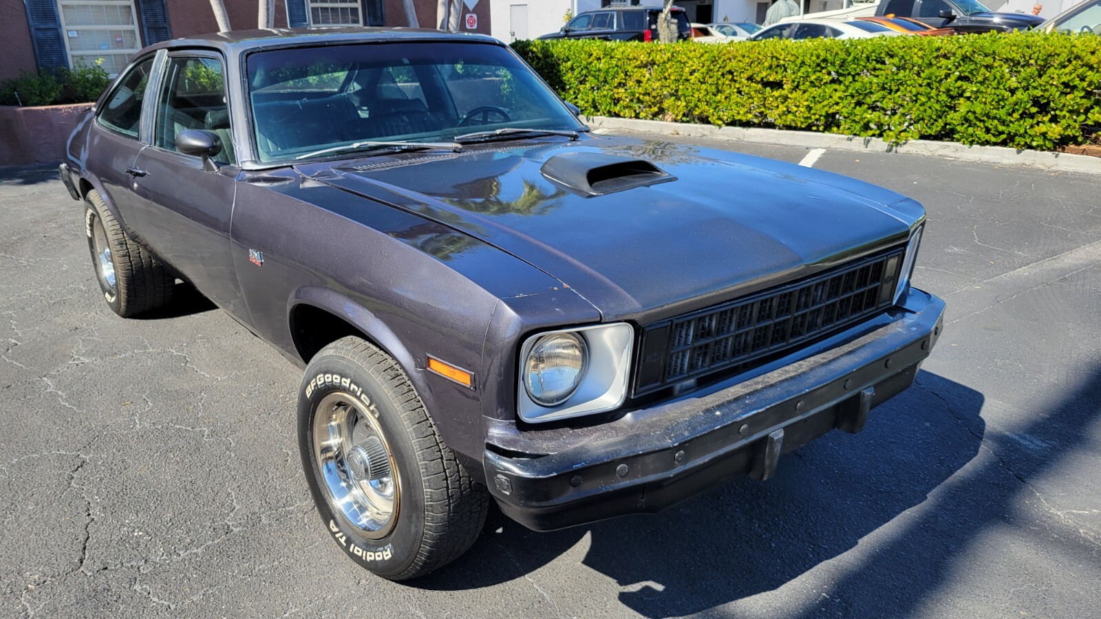 Chevrolet-Nova-1975-Coupe-2