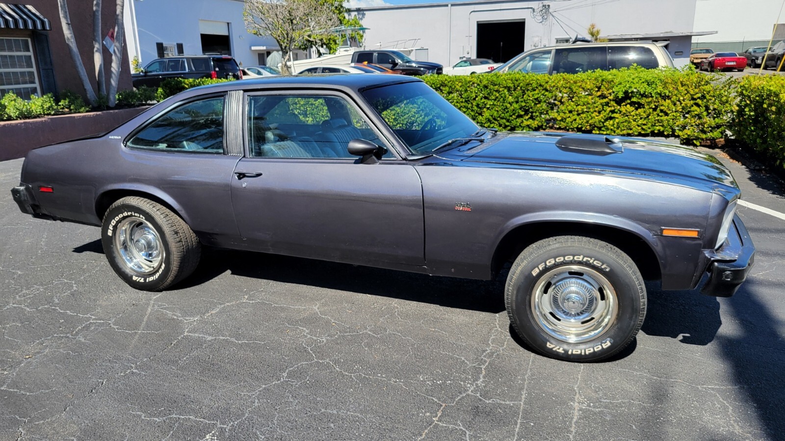 Chevrolet-Nova-1975-Coupe-5